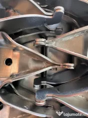 Placa galbena, distantieri, montanti, coltare/fasete, pene metalice 