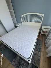 Vând canapea IKEA cu 2 comode 