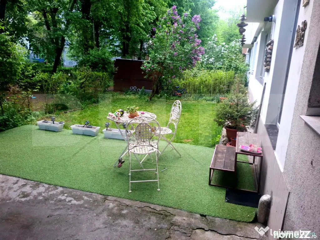 Apartament cu gradina propie de vanzare, 47 mp, zona Aleea T