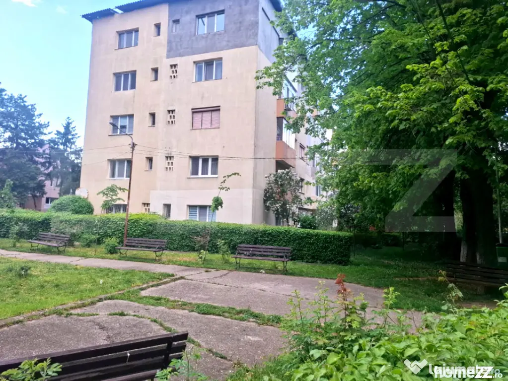 Apartament cu gradina propie de vanzare, 47 mp, zona Aleea T