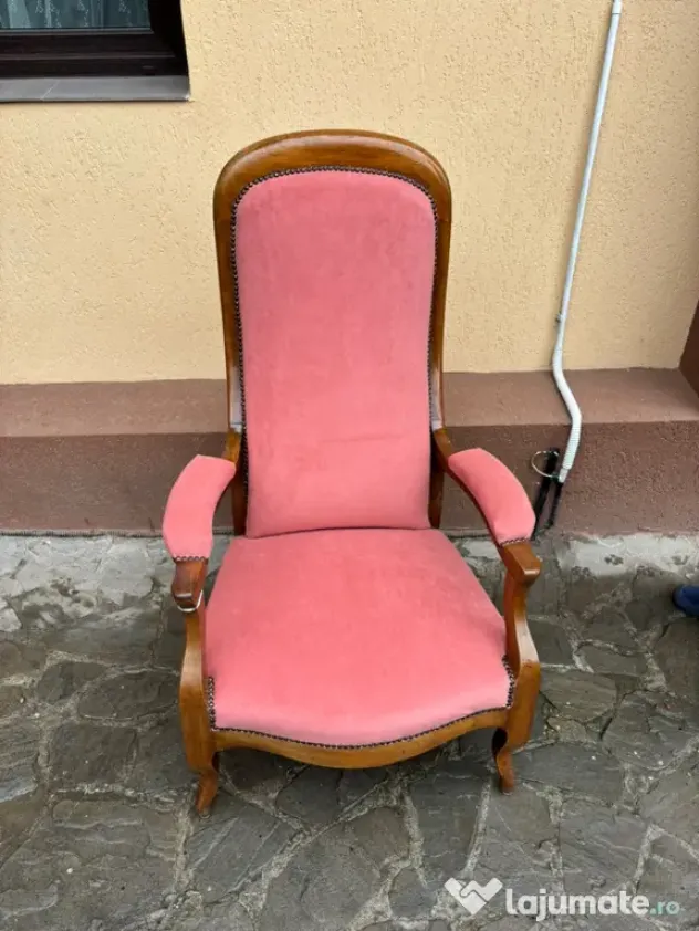 Servicii tapițreír