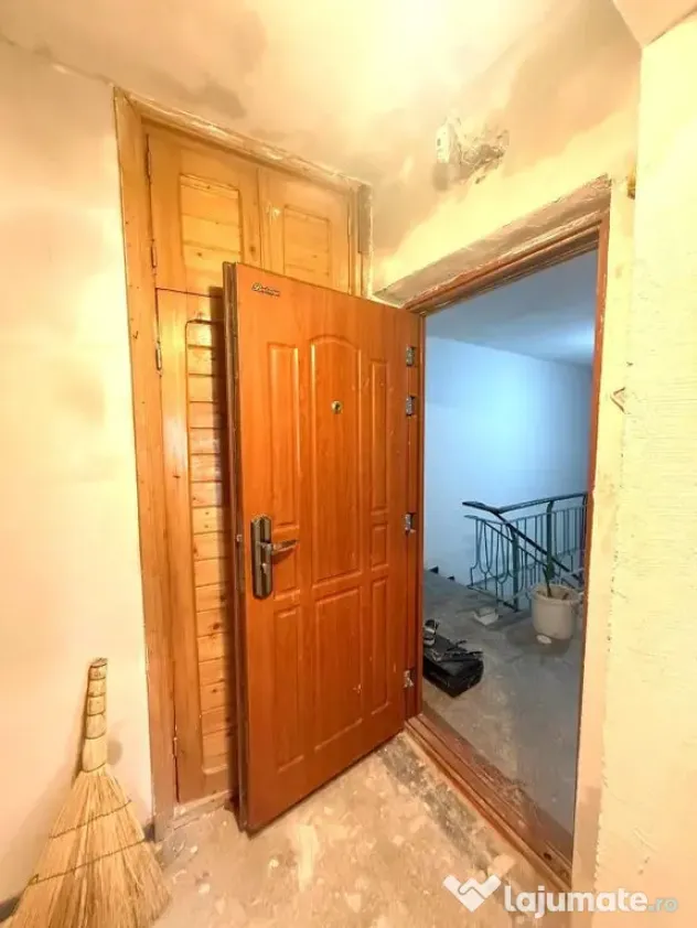 Apartament cu 2 camere - vanzare - Marasesti, jud. Vrancea