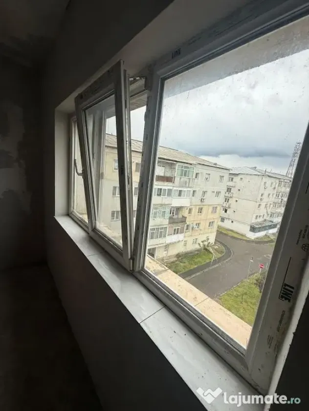 Apartament cu 2 camere - vanzare - Marasesti, jud. Vrancea
