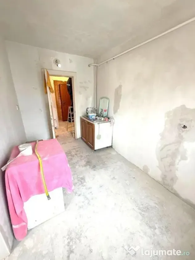 Apartament cu 2 camere - vanzare - Marasesti, jud. Vrancea