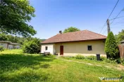 FILM Tur 3D! Casa cu gradina, pomi fructiferi, fantana, Zago 