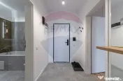 Apartament cu 2 camere în zona Tractorul 