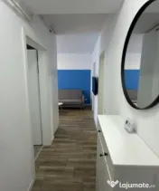 Apartament 3 camere, 2 băi, 57 mp, mobilat, parcare, zona C 