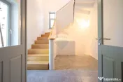 Arhitectură interbelică reinterpretată contemporan 