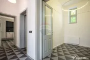 Arhitectură interbelică reinterpretată contemporan 