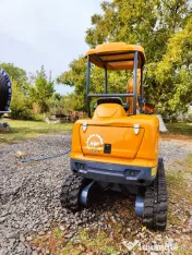 mini EXCAVATOR 1.98 T 