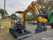 mini EXCAVATOR 1.98 T 