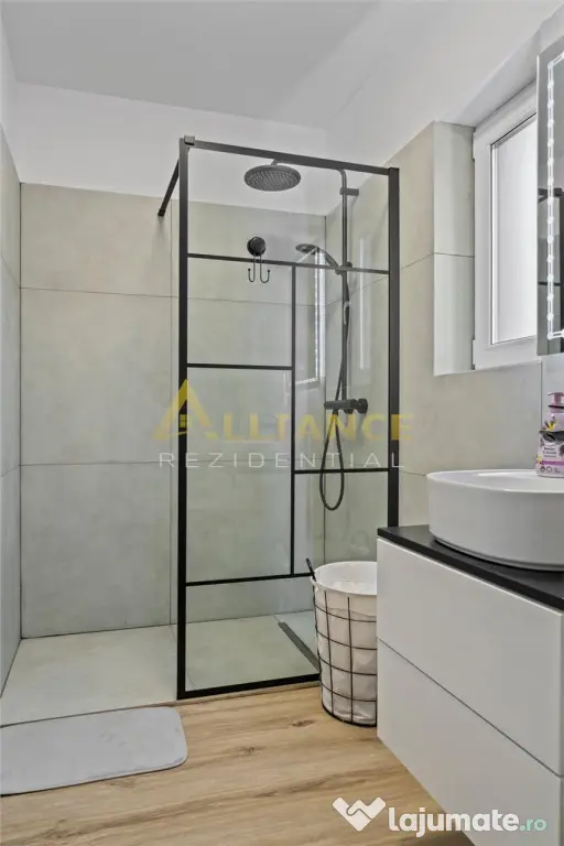 Casa individuala ~ P 1E POD ~ 5 camere - 3 bai ~ 444 teren ~