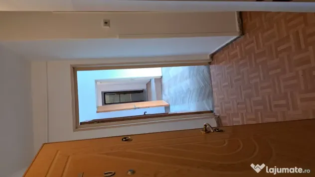 Vand apartament 3 camere