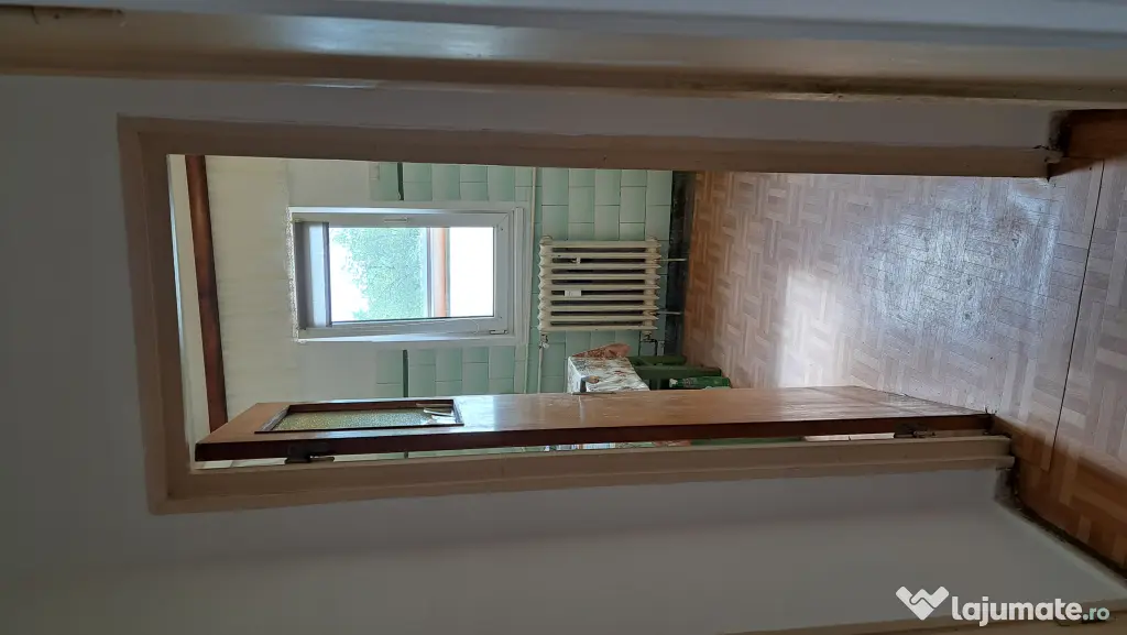 Vand apartament 3 camere