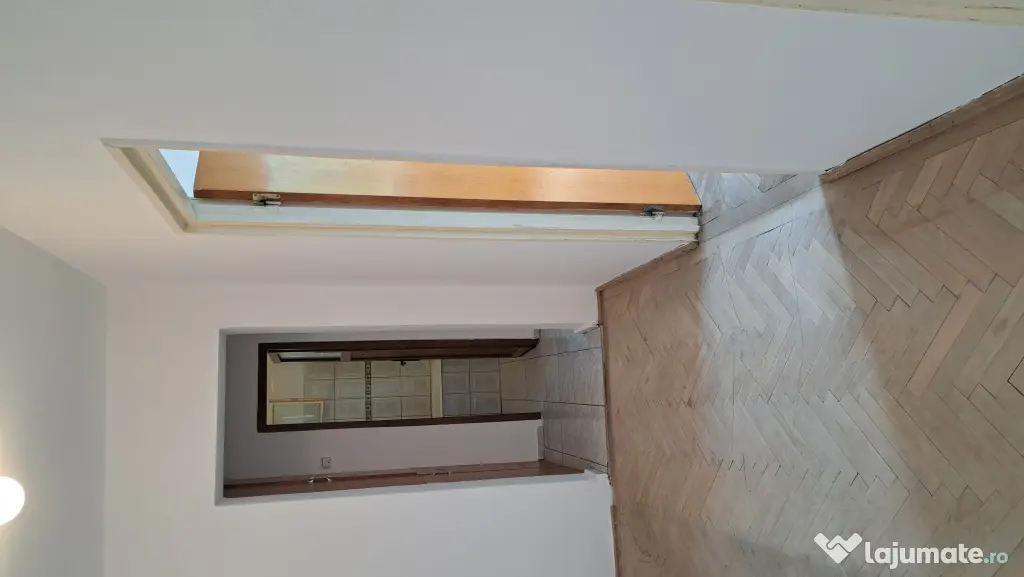 Vand apartament 3 camere