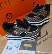 Adidasi dama Louis Vuitton, logo metalic auriu, saculet, etichetă 