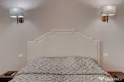 CAROL - EPISCOP CHESARIE, APARTAMENT 250 MP TOTAL, CURTE 250 