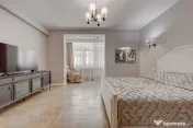 CAROL - EPISCOP CHESARIE, APARTAMENT 250 MP TOTAL, CURTE 250 