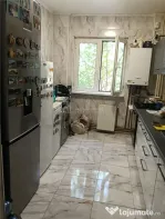 Apartament cu 3 camere-Bloc reabilitat-Teius-Stradal-Mobilat