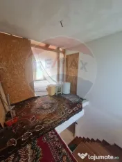 Casă cu 5 camere de vanzare (P+M) in comuna Bolotesti si... 