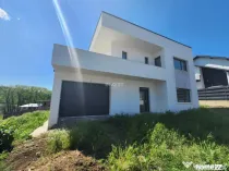 Casa individuala , 4 camere, 3 bai, garaj 26 mp , terasa 40