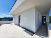 Casa individuala , 4 camere, 3 bai, garaj 26 mp , terasa 40 