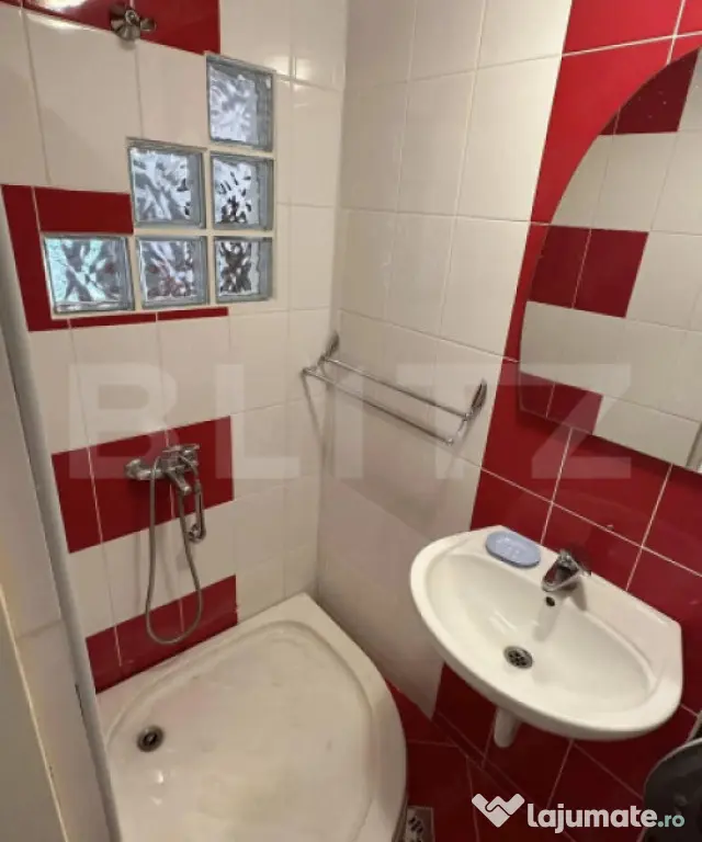 Casa superba in Voiniceni! 250mp! 11Ari!