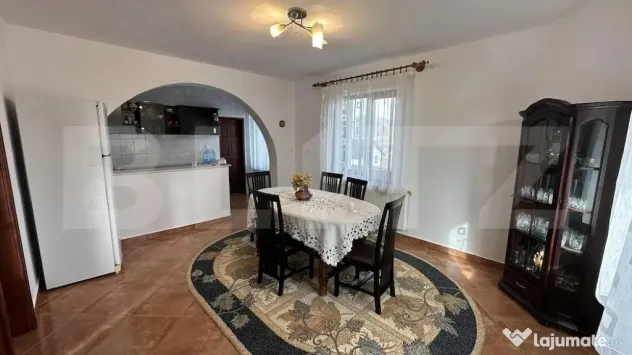 Casa superba in Voiniceni! 250mp! 11Ari!