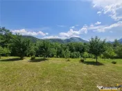 FILM! Oaza paradisiaca cu lac, vedere catre Bucegi, Glajerie 