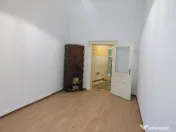 Apartament la casă cu front stradal, str. M. Eminescu. 1... 