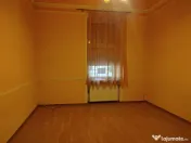 Apartament la casă cu front stradal, str. M. Eminescu. 1... 