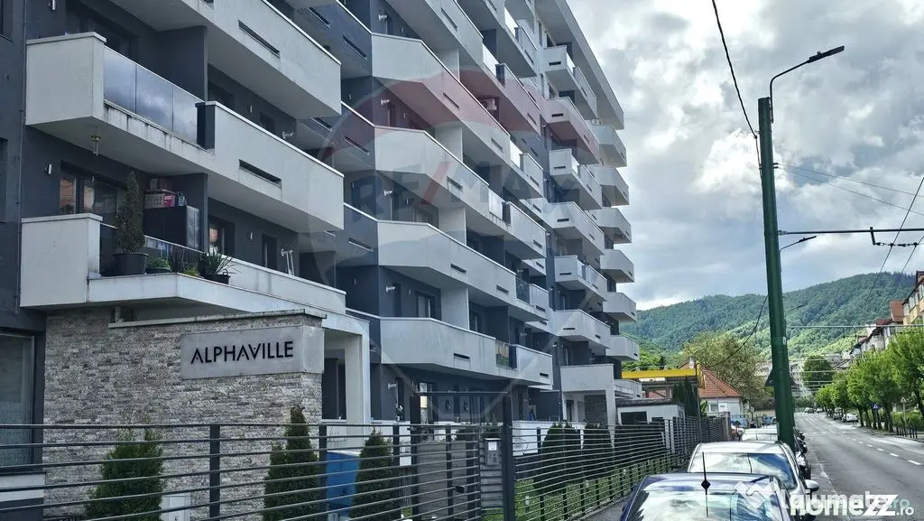 2 camere in Racadau cu priveliste spre Tampa si loc parca...