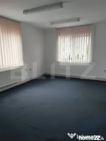 Spatiu pentru birouri de închiriat, cu o suprafață de 20