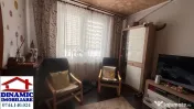 Vă propunem spre vânzare un apartament cu 2 camere, decomandat, situat 