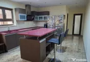 RARITATE IMOBILIARĂ: Reședință de Ultra-Lux-Tineretului 