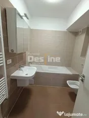 Apartament cu 3 camere, balcon 20 mp, loc de parcare acoperi 