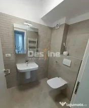 Apartament cu 3 camere, balcon 20 mp, loc de parcare acoperi 