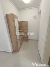 Apartament cu 3 camere, balcon 20 mp, loc de parcare acoperi 