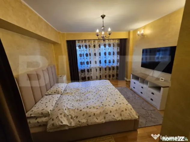 Apartament 4 camere, 100 mp, parcare privata, zona Ultracent - Craiova (Dolj)