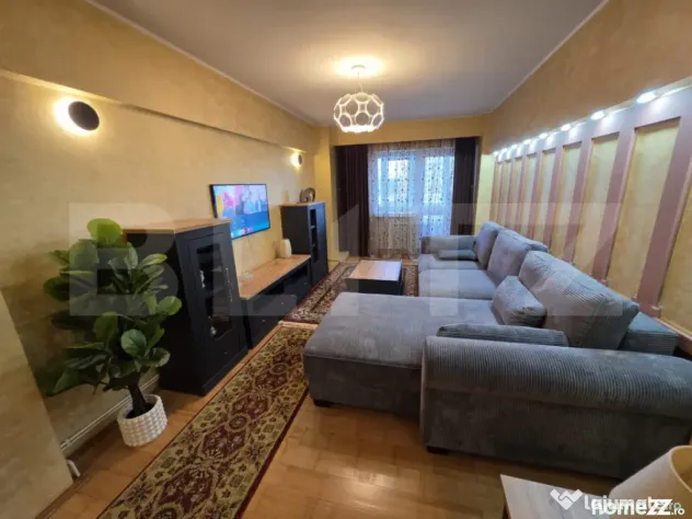 Apartament 4 camere, 100 mp, parcare privata, zona Ultracent - Craiova (Dolj)