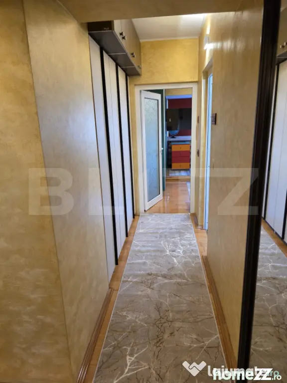 Apartament 4 camere, 100 mp, parcare privata, zona Ultracent - Craiova (Dolj)