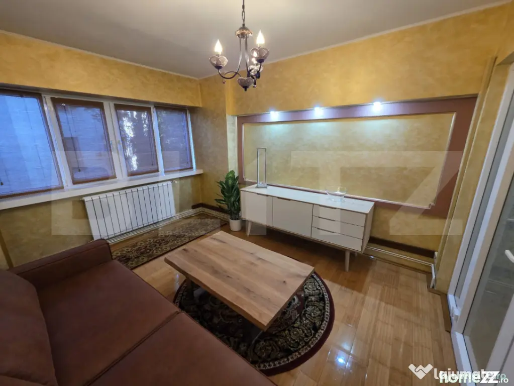 Apartament 4 camere, 100 mp, parcare privata, zona Ultracent - Craiova (Dolj)