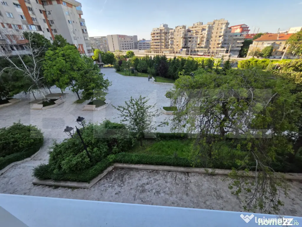 Apartament 4 camere, 100 mp, parcare privata, zona Ultracent - Craiova (Dolj)