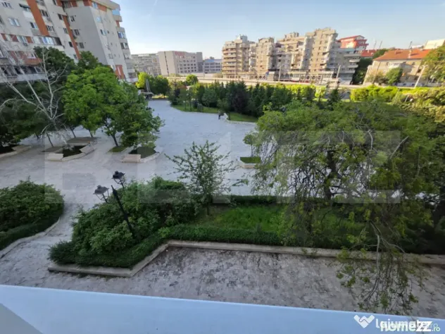 Apartament 4 camere, 100 mp, parcare privata, zona Ultracent - Craiova (Dolj)