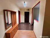 Apartament 3 camere, decomandat - zona Craiter 