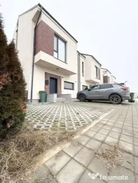 Oportunitate de Investiție – Casă Duplex în Complexu... 