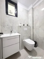 Oportunitate de Investiție – Casă Duplex în Complexu... 