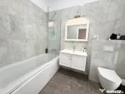 Oportunitate de Investiție – Casă Duplex în Complexu... 