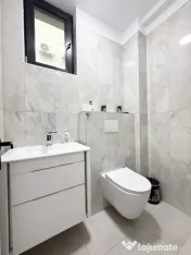 Oportunitate de Investiție – Casă Duplex în Complexu... 