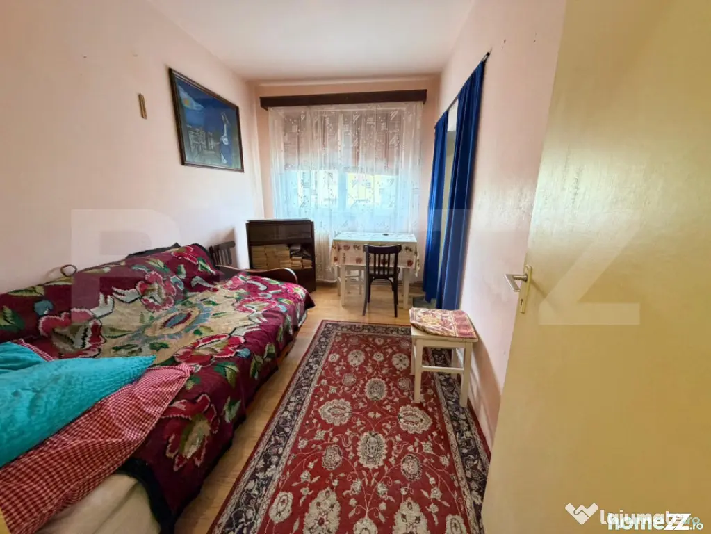 Apartament cu 3 camere, 47mp, etaj intermediar, Cugir - Cugir (Alba)